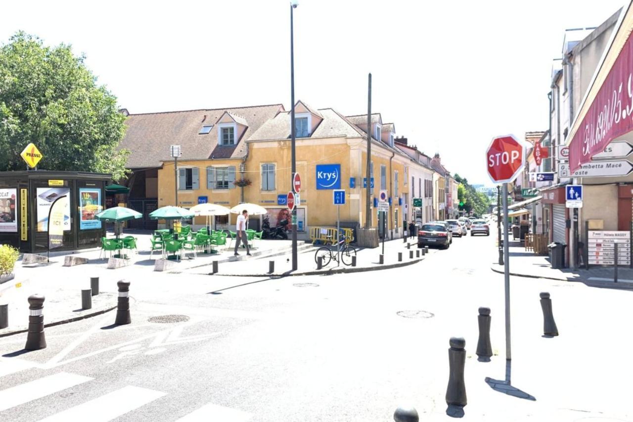 M11 Le Vieux Massyrer600Morly20 Minnetflixneuf Massy  Esterno foto